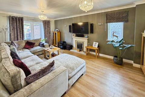 5 bedroom detached house for sale, Caspian Gardens, Westbury