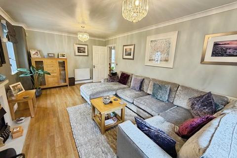 5 bedroom detached house for sale, Caspian Gardens, Westbury