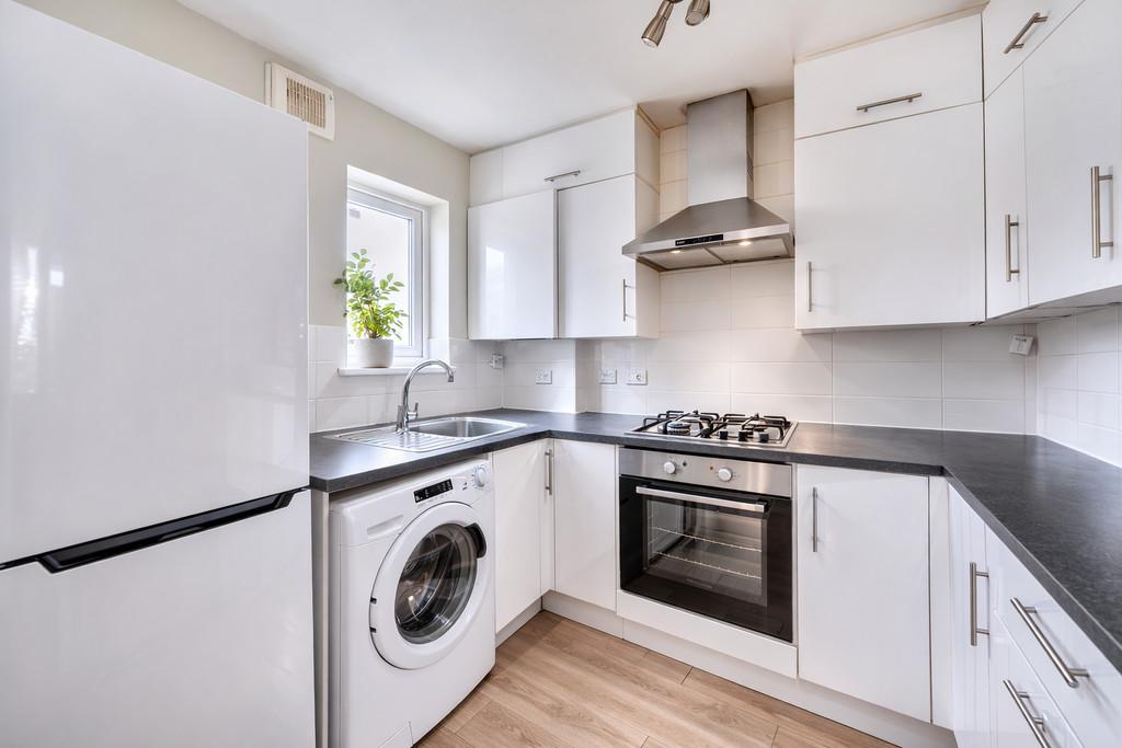 Kitchen Pre-Tenancy 2