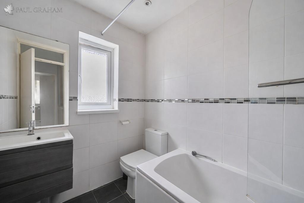 Bathroom Pre-Tenancy
