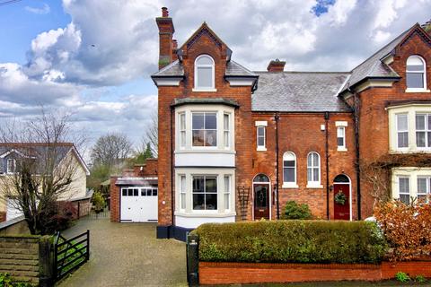 5 bedroom semi-detached house for sale, Wigginton Road, Tamworth