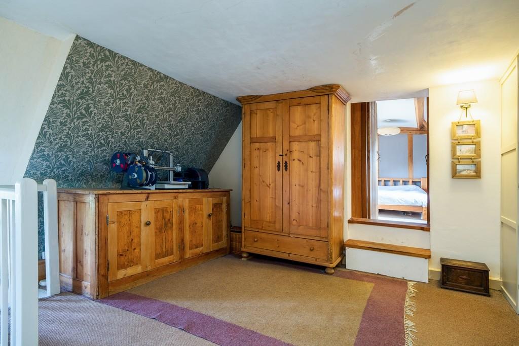1440px 2 The Thatchers - 34