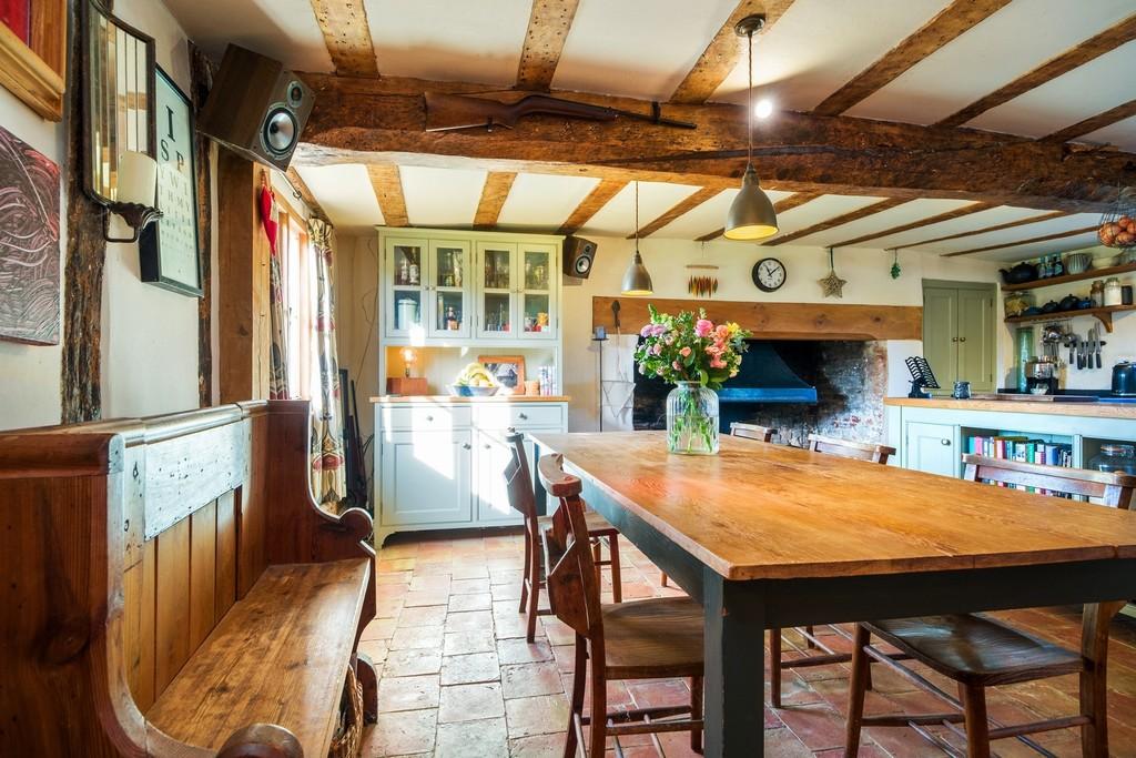 1440px 2 The Thatchers - 13