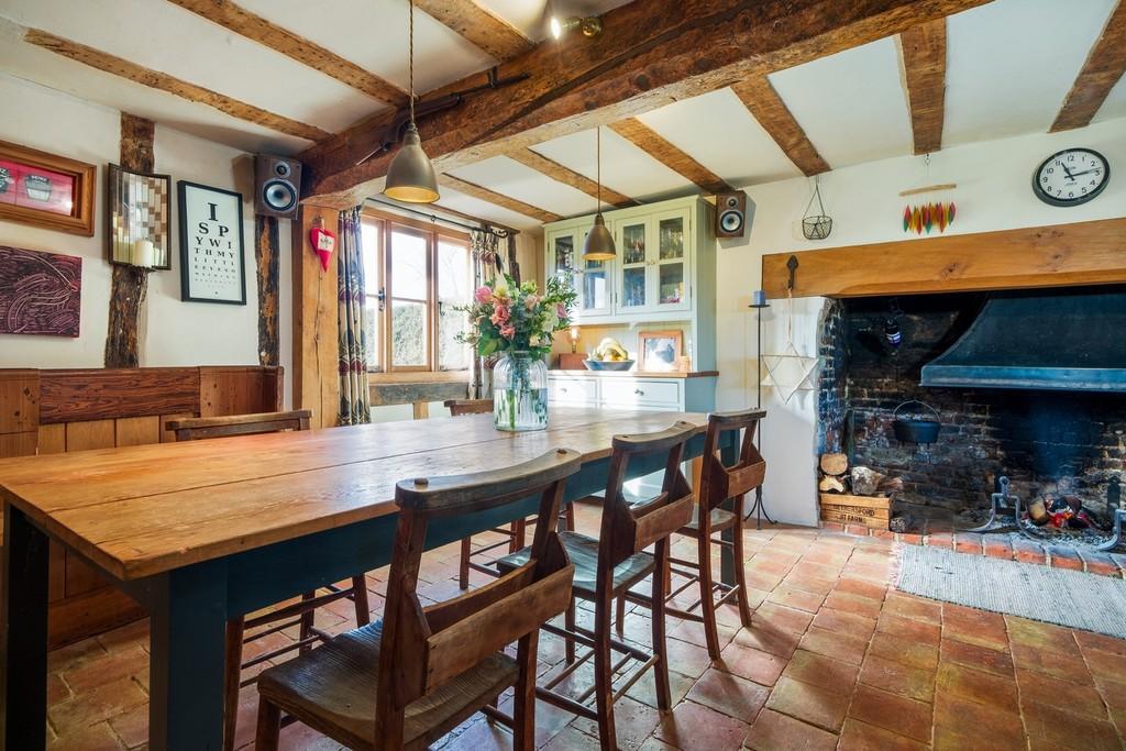 1440px 2 The Thatchers - 17