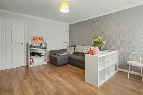 3 bedroom semi-detached house for sale, Siskin Road, Bicester