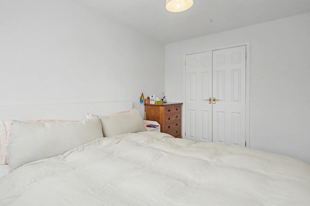 Bedroom 1 - Angle 2