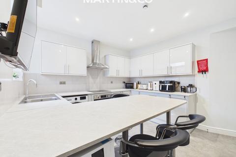 1 bedroom semi-detached house to rent, Shaftesbury Road, Tilehurst