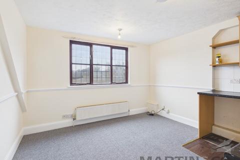 1 bedroom flat to rent, Bricket Lodge, Lye Lane