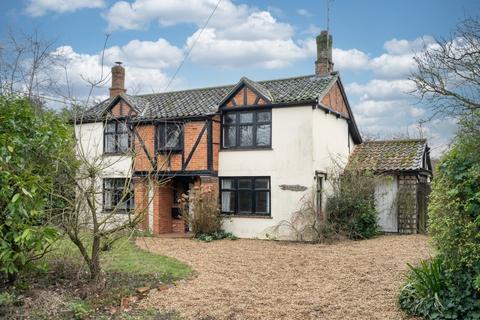 4 bedroom detached house for sale, Mattishall, Dereham