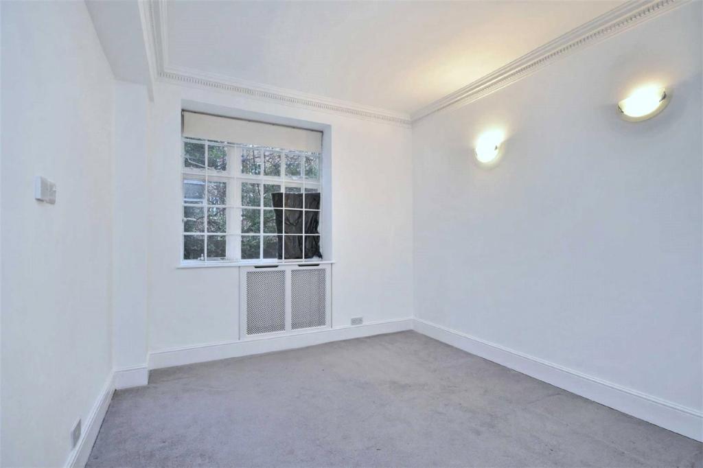 Ashley-court-frognal-lane-hampstead-nw3
