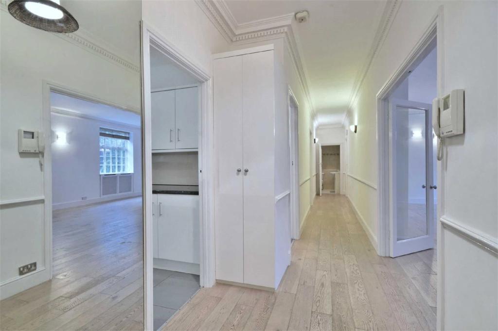 Ashley-court-frognal-lane-hampstead-nw3