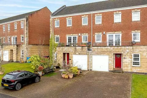 4 bedroom house for sale - Photo 2