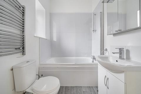 2 bedroom apartment to rent, Northwold Road, London