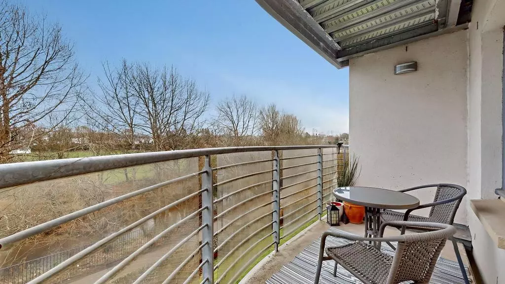 2 bedroom flat for sale - Photo 17