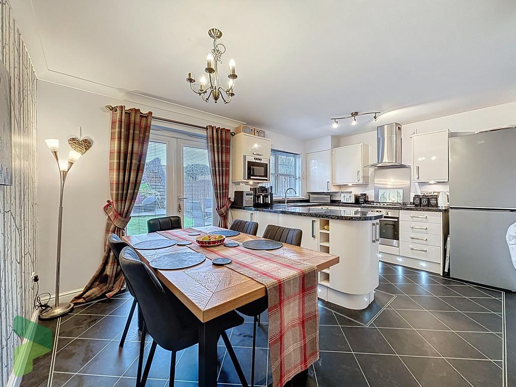 Dining kitchen