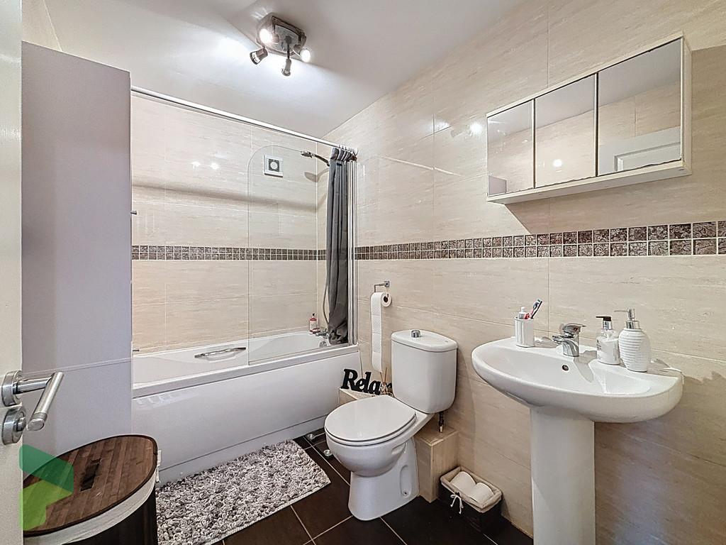 Family bathroom