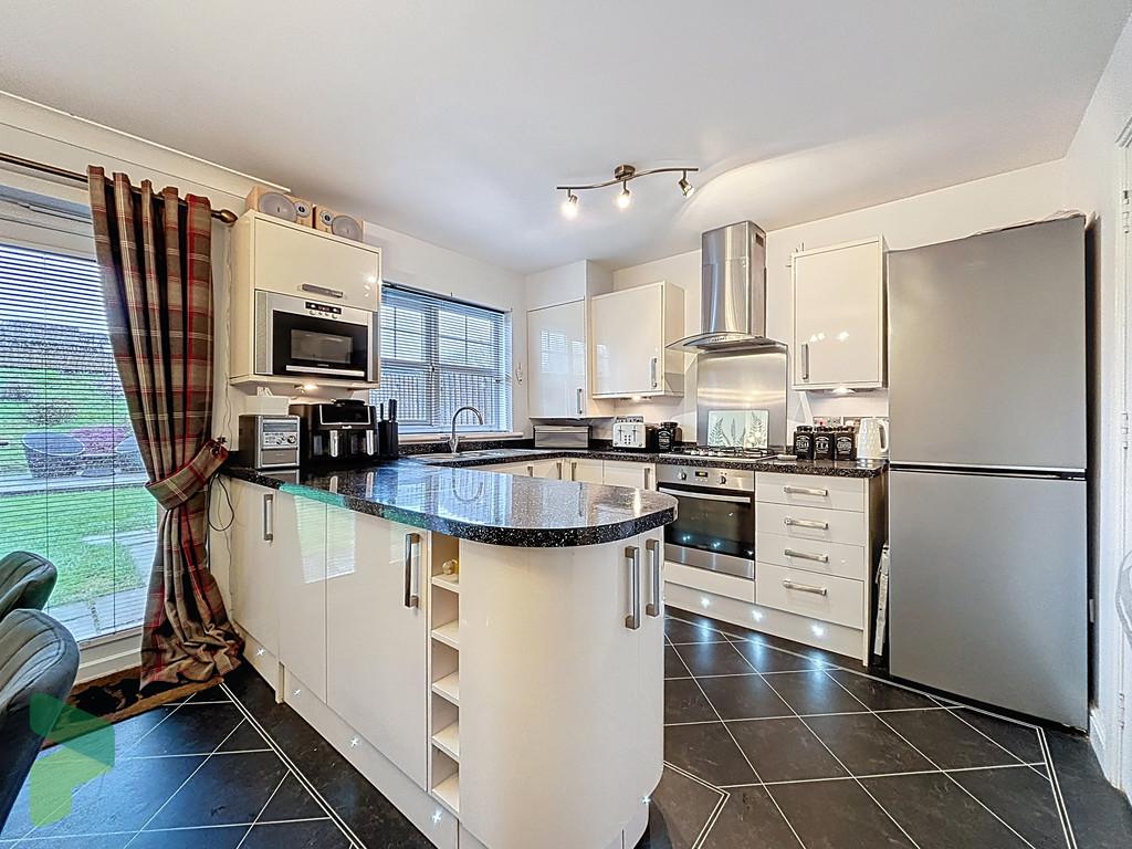 Dining kitchen