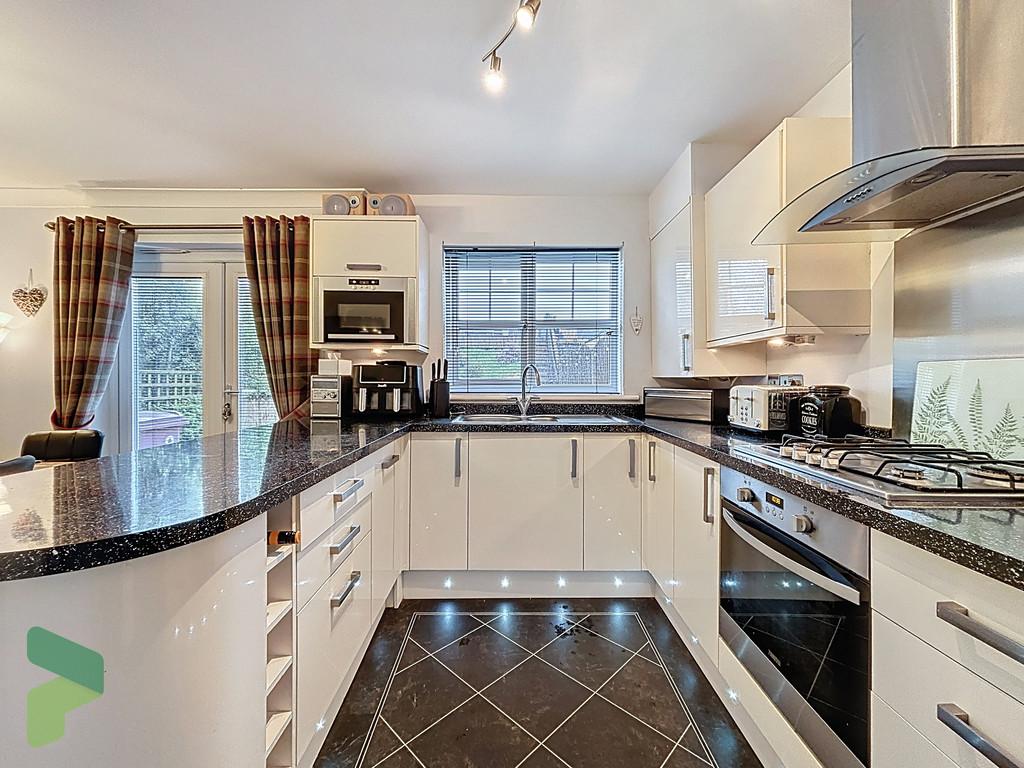Dining kitchen