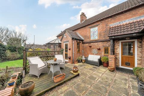 6 bedroom detached house for sale, Moira Road, Overseal, Swadlincote
