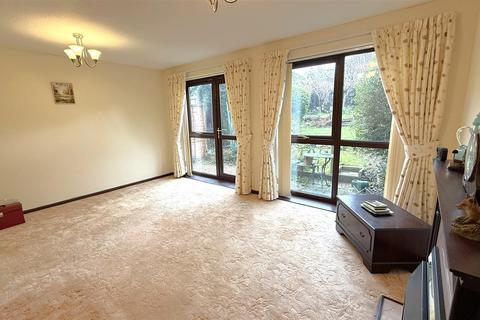 3 bedroom semi-detached house for sale, Oak Farm Road, Birmingham B30