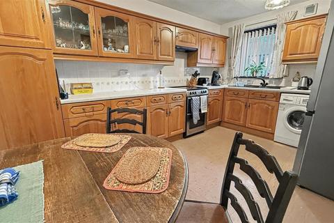 3 bedroom semi-detached house for sale, Oak Farm Road, Birmingham B30