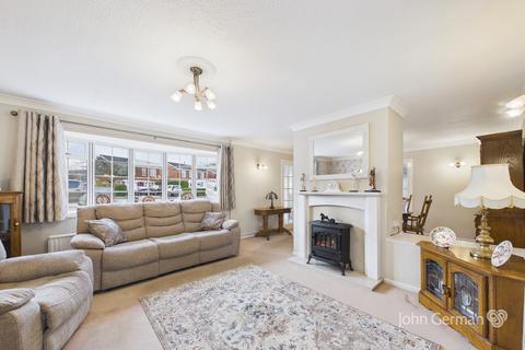 3 bedroom detached bungalow for sale, Creswell Farm Drive, Stafford