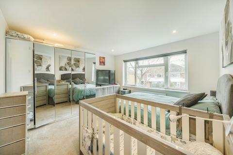 4 bedroom semi-detached house to rent, Sunna Gardens, Sunbury-On-Thames TW16