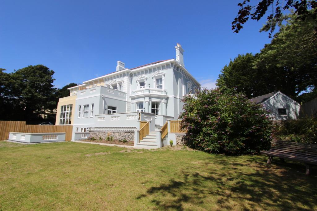 Wingfield Court - FRONT (2)