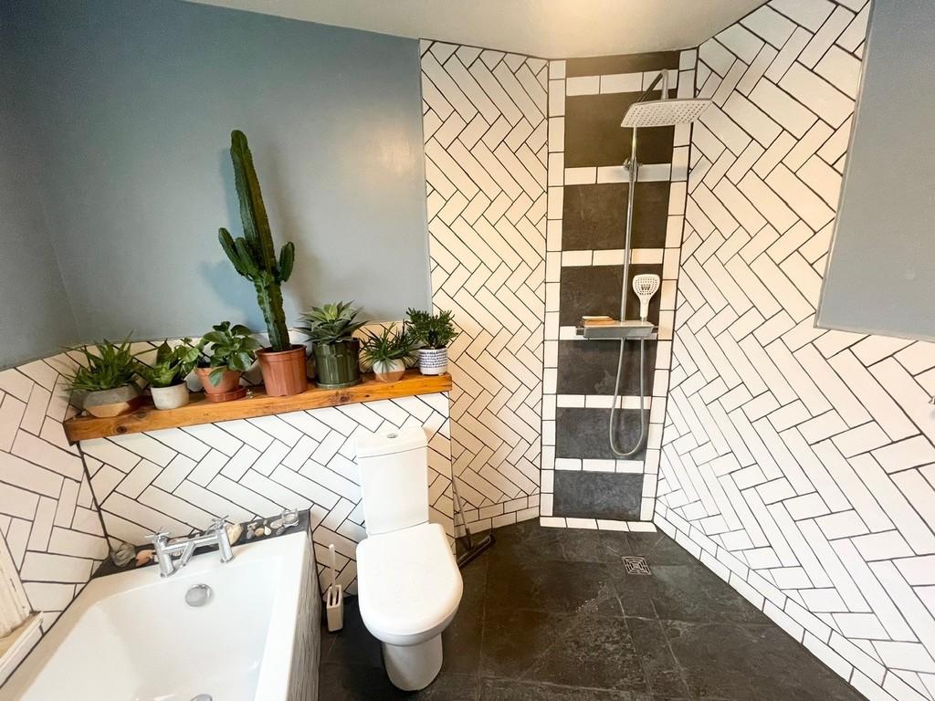 Bathroom1