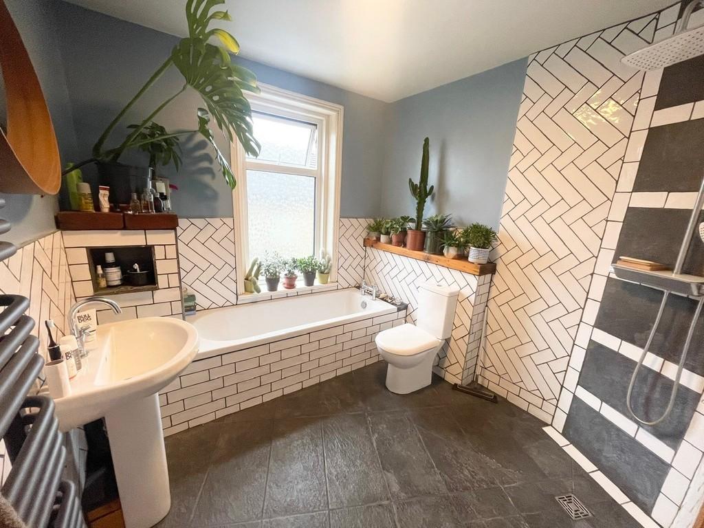 Bathroom2