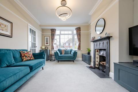 undefined, Alexander Road, Coulsdon CR5