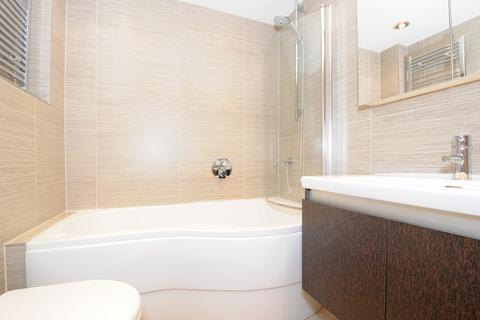 1 bedroom apartment to rent, Shepherds Bush Road
