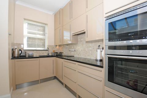 1 bedroom apartment to rent, Shepherds Bush Road