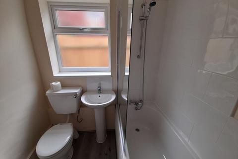 2 bedroom terraced house to rent, Cardigan Avenue, Fenchurch Street, HULL, HU5 1JG, UK