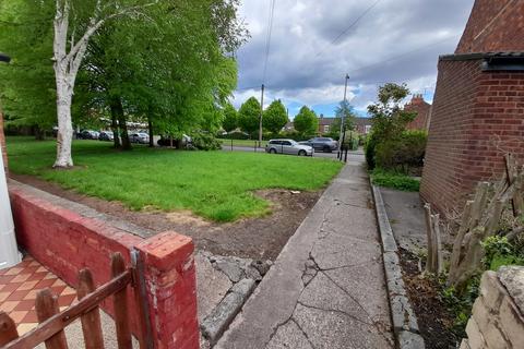 2 bedroom terraced house to rent, Cardigan Avenue, Fenchurch Street, HULL, HU5 1JG, UK