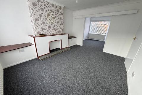 3 bedroom semi-detached house to rent, Elizabeth Avenue, Wolverhampton WV4