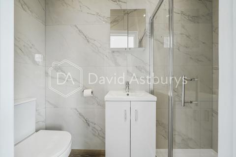 4 bedroom detached house to rent, Park Drive, Grange Park , London