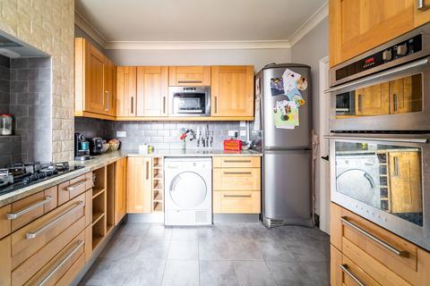 3 bedroom flat for sale, Oakley Gardens, Crouch End N8