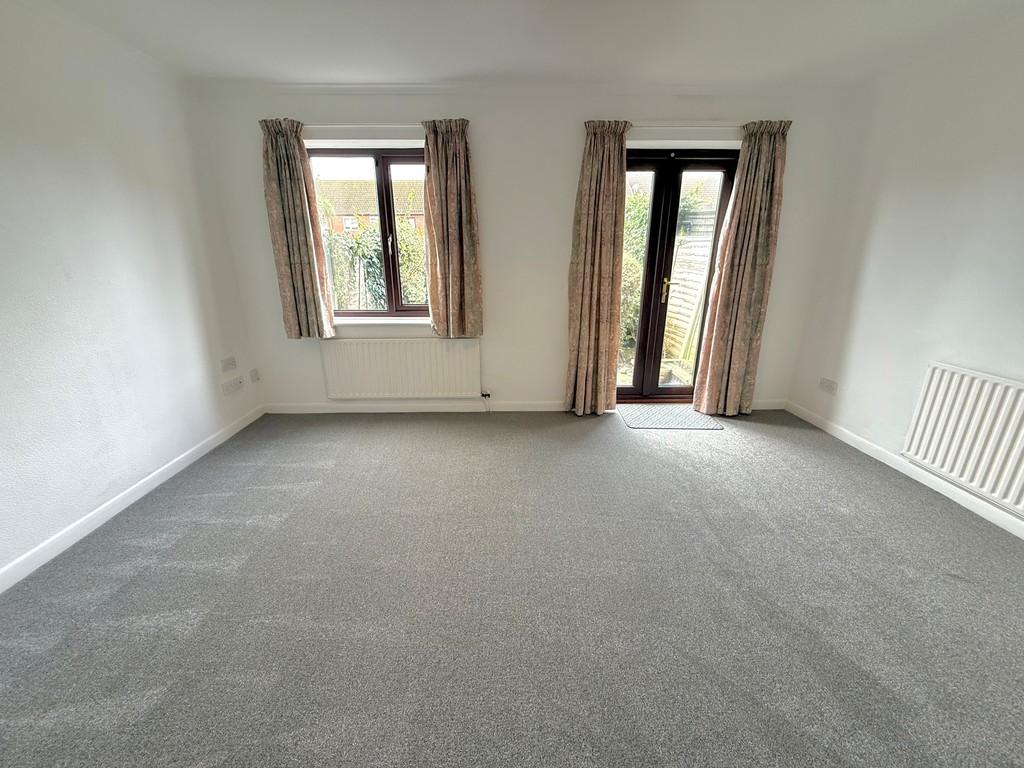 6 Dinsdale Gardens Lounge