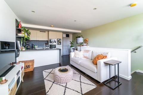 1 bedroom apartment for sale, Pissarro House, Augustas Lane, Islington, N1