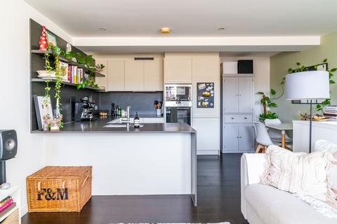 1 bedroom apartment for sale, Pissarro House, Augustas Lane, Islington, N1