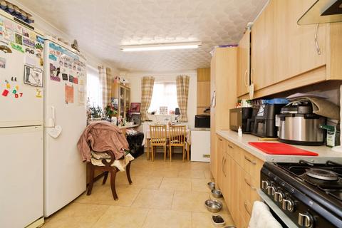 3 bedroom semi-detached house for sale, South Drive, Bolton-upon-Dearne, ROTHERHAM