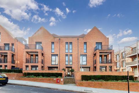 2 bedroom flat to rent, Kidderpore Avenue, London NW3