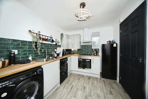 3 bedroom end of terrace house for sale, Waterleaze, Taunton