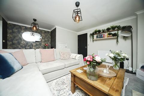 3 bedroom end of terrace house for sale, Waterleaze, Taunton