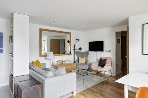 2 bedroom apartment to rent, Sharpley Court, London SE1