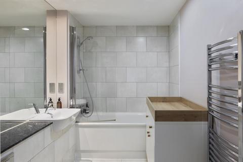 2 bedroom apartment to rent, Sharpley Court, London SE1