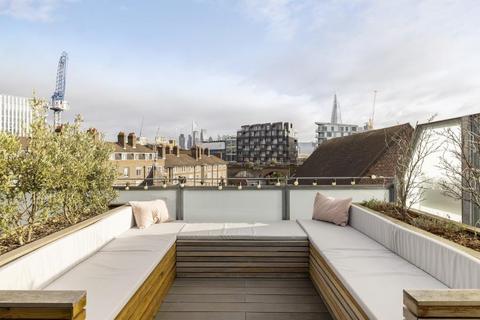 2 bedroom apartment to rent, Sharpley Court, London SE1