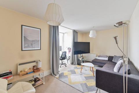 2 bedroom flat for sale, Osprey Heights, Clapham Junction, London, SW11