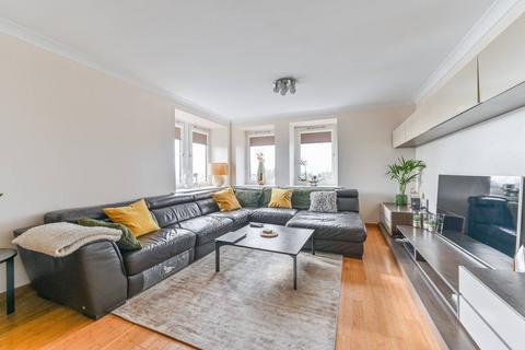 2 bedroom flat for sale, London Road, Norbury, London, SW16